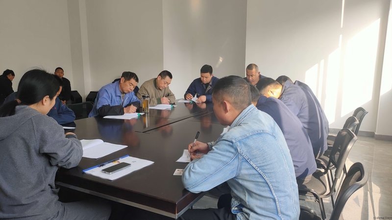 焊工培训费用通常由以下几个方面构成：