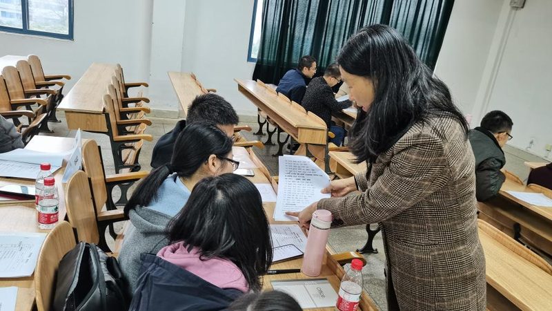 成都职业培训：揭秘高薪专业背后的逻辑**